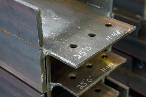 Máquina de corte e perfilamento de tubo por chama/plasma